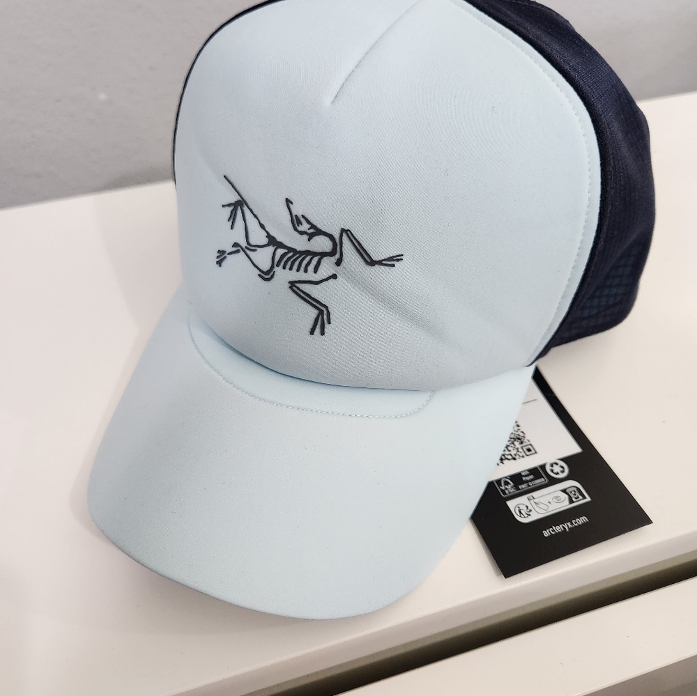 Arc'teryx Bird Trucker Curved Hat